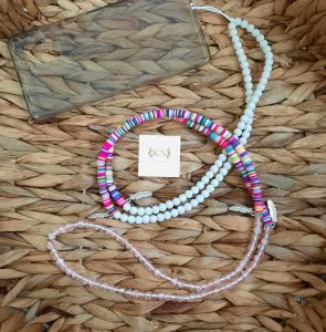 تعليقة هاتف طويلة